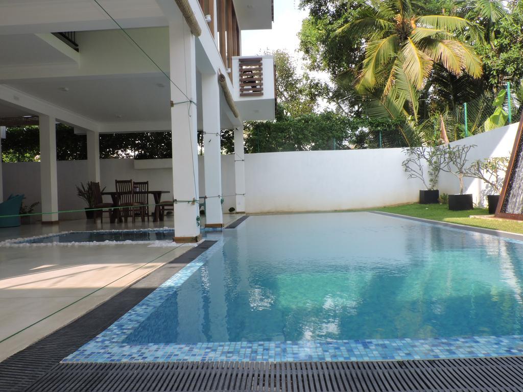 Binnacle Negombo Exterior foto